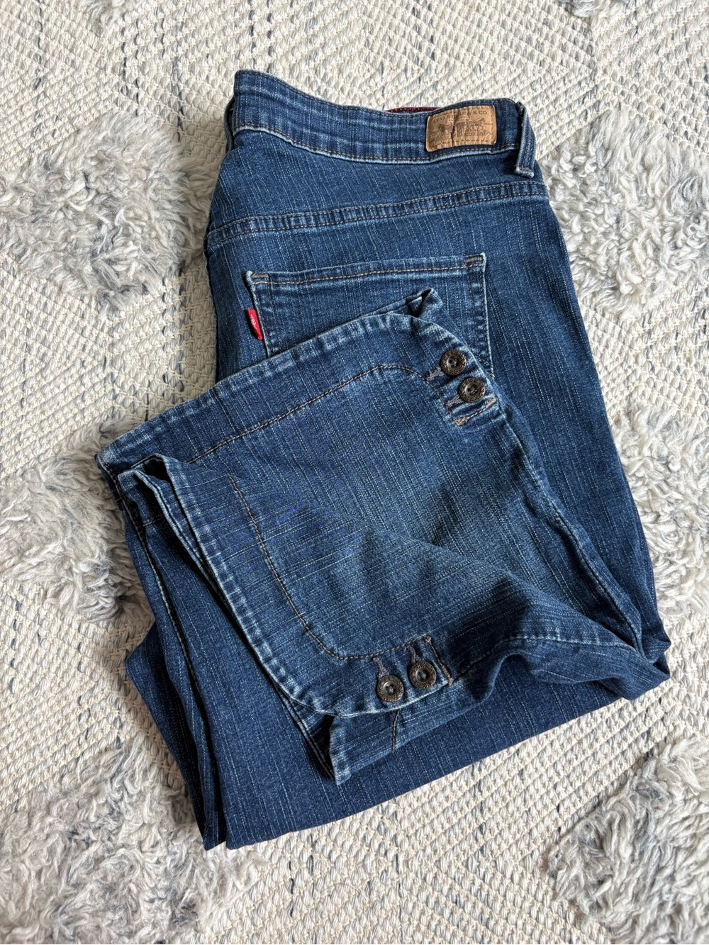 Levi’s - Picture 3 of 8